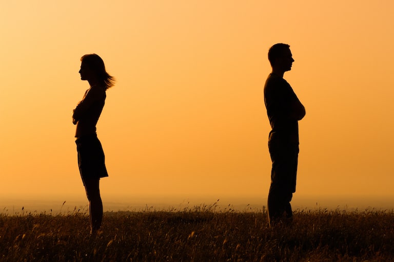 離婚を成立させるための手続きには４つの方法がある